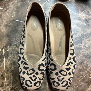 Vivaia Margot Knit Square Toe Flats Leopard Print Sz41